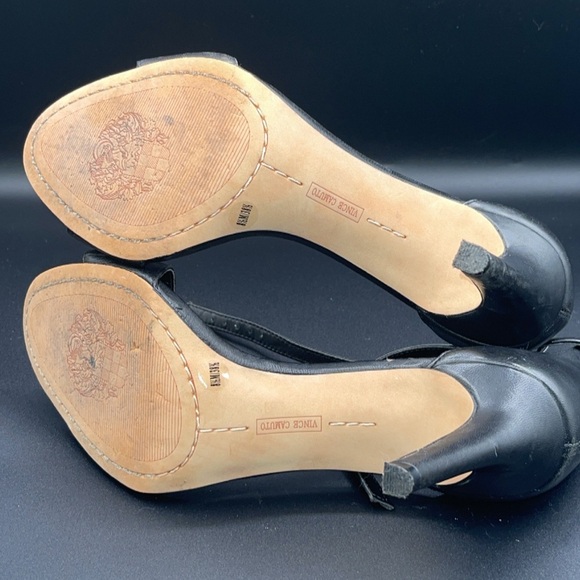 Vince Camuto Black Heels Sleek Design - Picture 8 of 8
